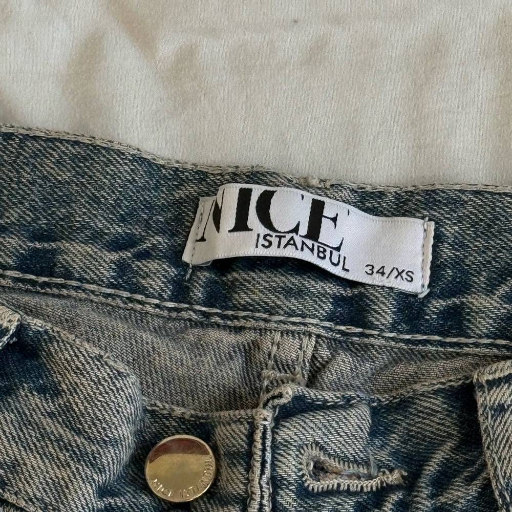 Wide-Leg Blue Jeans - Picture 3 of 3